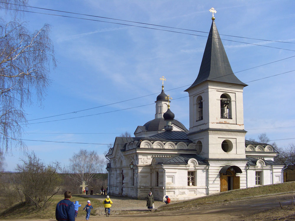 Церковь Воскресения Христова в Тарусе
