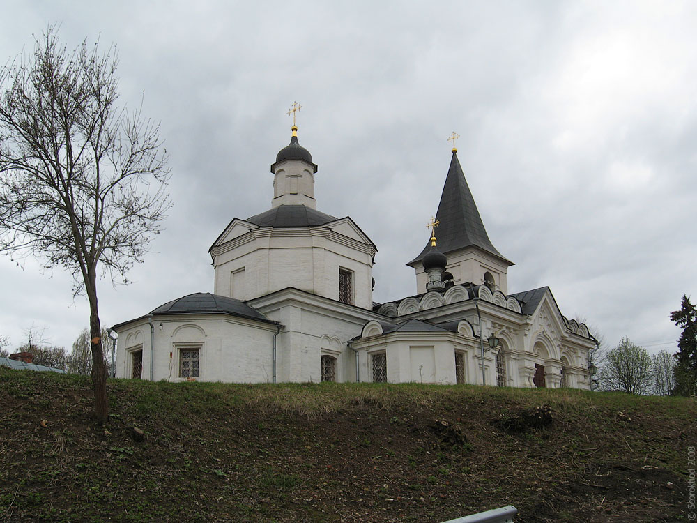 Церковь Воскресения Христова в Тарусе