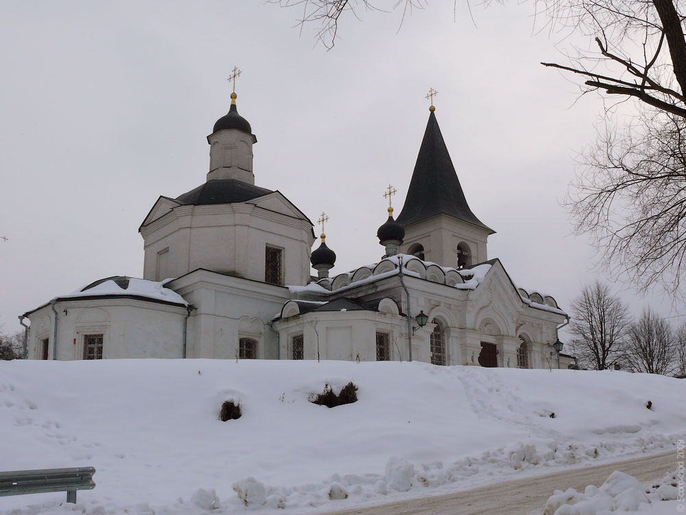 Церковь Воскресения Христова в Тарусе